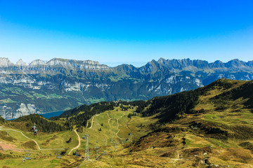 Ausblick vom Flumserberg über die Churfirsten in den Schweizer Alpen
