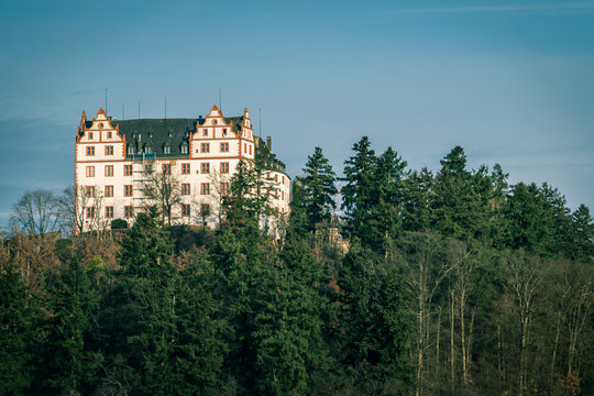 Schloss Lichtenberg im Fischbachtal