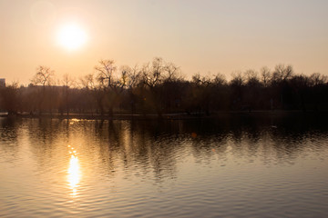 Obraz na płótnie Canvas Sunset at the lake landscape 