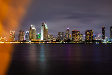 Fototapeta premium downtown San Diego skyline with light leek