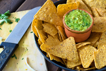nachos with guacamole
