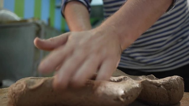 preparation of clay for sculptural works