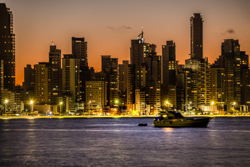 Fototapeta premium Balneário Camboriú Skyline at sunset.
