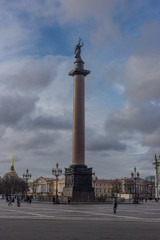 Fototapeta na wymiar aleksandr column on the palace square