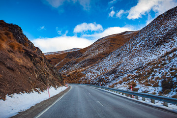 crown range road in wanaka - queenstown new zealand