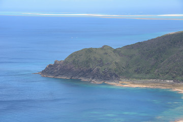 海からのぞむ半島