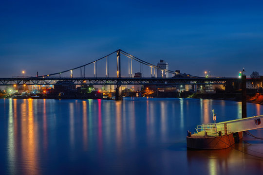 Br&uuml;cke und Hafenanlagen in Krefeld Uerdingen