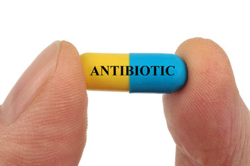 Antibiotic capsule 