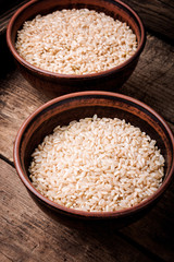 Uncooked dry rice