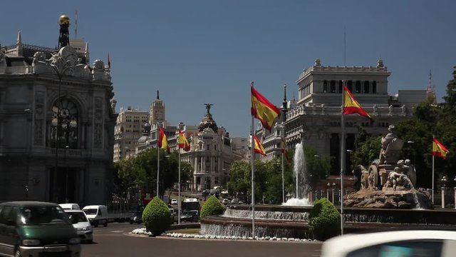 WS Traffic on street and fountain / Madrid, Spain