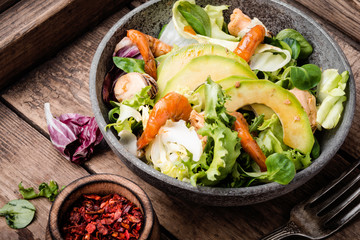 Fresh salad with prawns