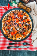 Pizza Mozzarella, Ham chiffonade and Sliced ​​Mushrooms