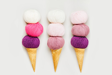 Ice cream cone with ball of yarn