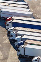 Camion Parcheggiati, sosta.