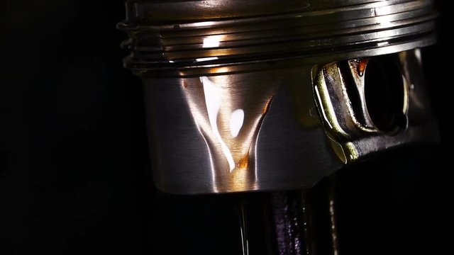 Lubrication of engine piston. Oil lubrication concept