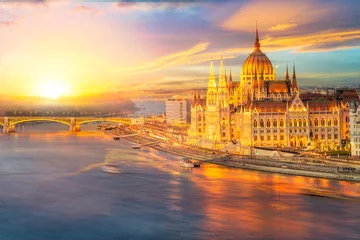 Zelfklevend Fotobehang Hungarian Parliament and the Danube river at sunset time, Budapest, Hungary © Serenity-H