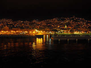 Funchal bei Nacht