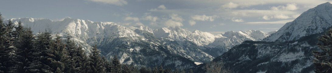 Fototapeta na wymiar Allgäu - Bergkette - Winter - Alpen - Panorama