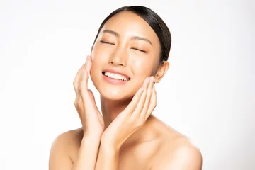 Keuken spatwand met foto Beautiful Young asian Woman with Clean Fresh Skin © kitthanes