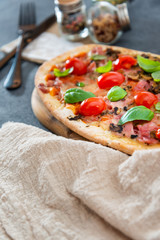 Pizza Mozzarella, Ham chiffonade and Sliced ​​Mushrooms