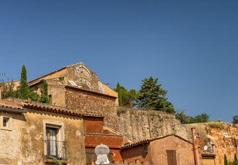 Fototapeta na wymiar Red houses of Provence, France