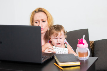 mom freelancer works. child interferes. freelancing problems