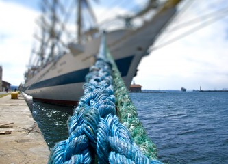 Obraz premium Moored sailing ship