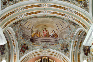 Fototapeta premium Pfarrkirche Sankt Peter in Villnöss