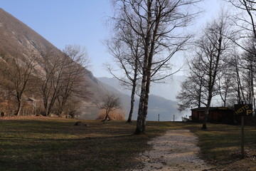 LAC D'AIGUEBELETTE - SAVOIE