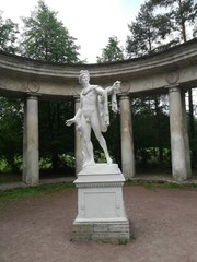 statue Apolon