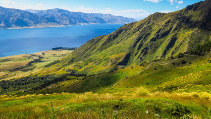 Hiking Isthmus Peak in New-Zealand