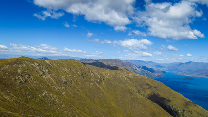 Hiking Isthmus Peak in New-Zealand