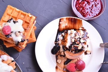 cinnamon rolls Cinnabon with the creamy topping