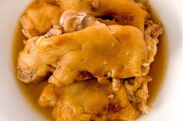 沖縄料理 てびち（豚足の煮付け）