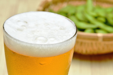 夏の味覚　ビールと枝豆