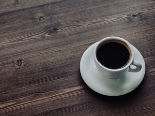 나무보드 배경과 커피