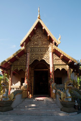 Obraz premium Chiang rai Thailand, entrance to the ornately decorated Wat Klang Wiang