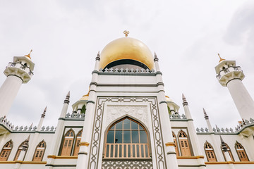 Main view of Masjid Sultan (Sultan Mosque) at Muscat Street in the Kampong Glam. Muslim quarter (Arab quarter) of Singapore is a popular tourist destination of Asia.