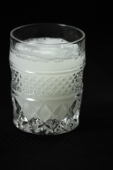  crystal Glass with efervescent tablet in water