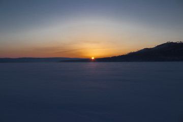 Fototapeta na wymiar sunset over mountain