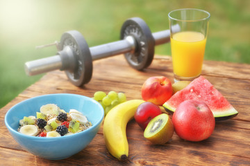 gesundes Frühstück im Sommer