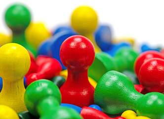 Bunte Spielfiguren, Holzkegel