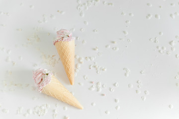 Ice-cream like pink raspberry flavour zephyr