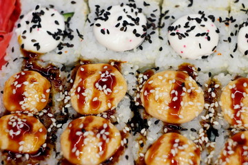 Sophisticated rolls of sauce, ginger and sesame, Japanese food