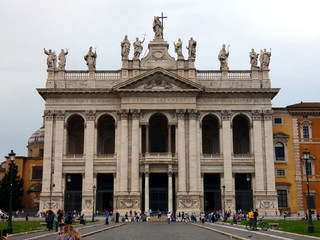 Fototapeta na wymiar basilica di san giovanni in laterano,roma,italia.
