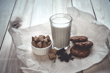 cookies and milk