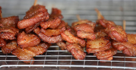Gegrillte Speisen Fleisch auf einem Marktstand in Asien
