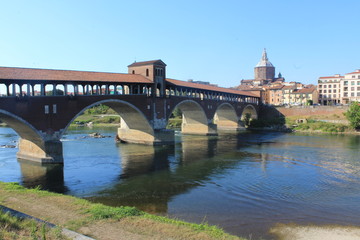 Fototapeta na wymiar ponte in Pavia, italy
