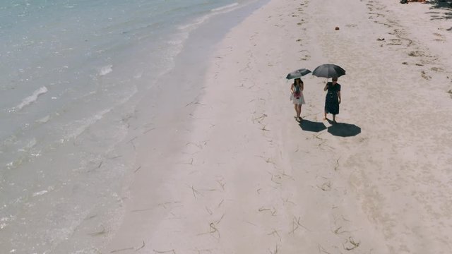 magnifique plage dans une lagon