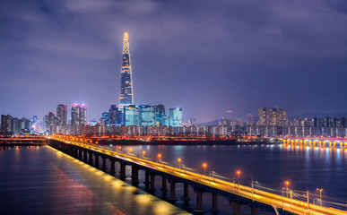 Fototapeta na wymiar Night cityscape at han river in seoul south Korea 
